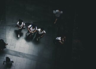 Czy liceum liczy się do stażu pracy?